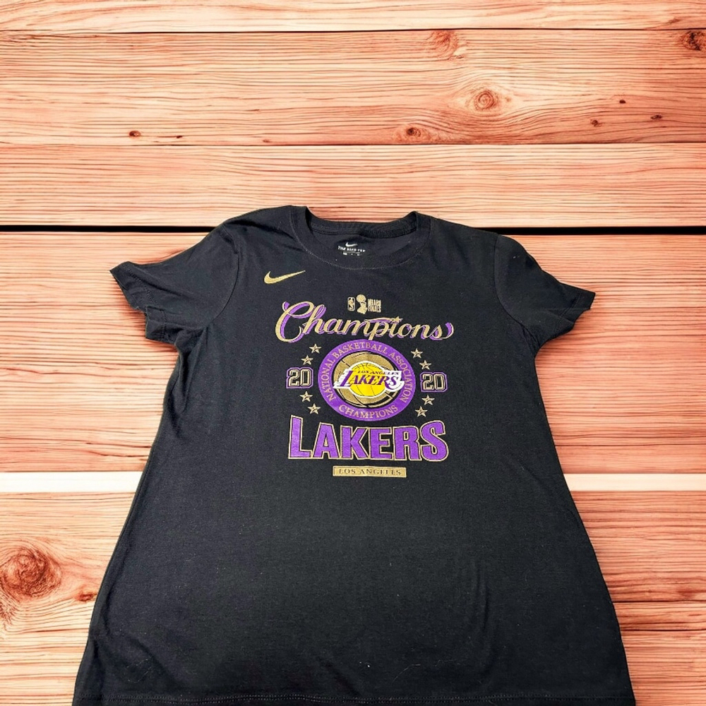 Nike Los Angeles Lakers Champions 2020 Lock Room NBA T-Shirt Women’s Size S